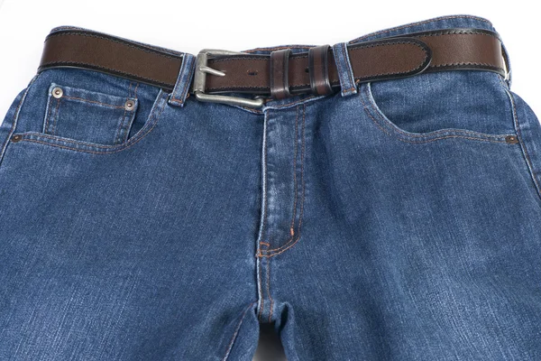 Blå jeans med brunt läderbälte — Stockfoto