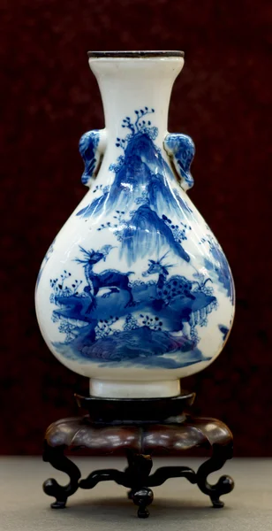 Chinese antique blue and white vase — Stock Photo, Image