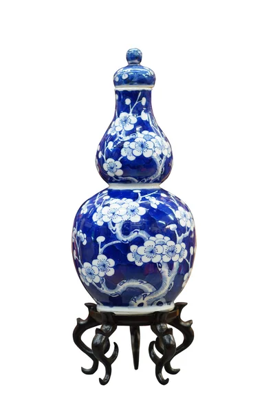 Čínský starožitný modrá a bílá váza — Stock fotografie
