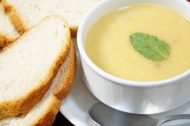 kase çorba ve ekmek