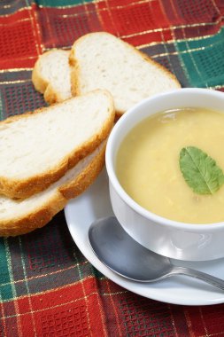 kase çorba ve ekmek