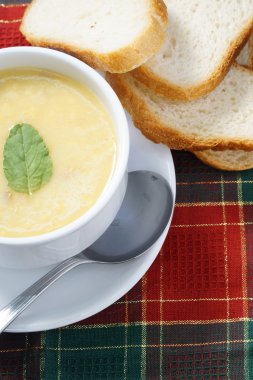 kase çorba ve ekmek