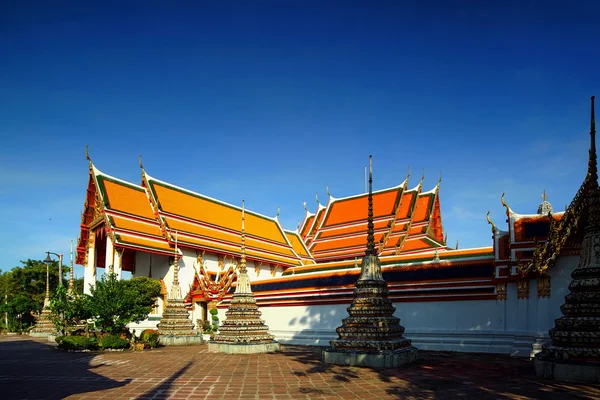 Wat Pho the thai temple в Бангкоке, Таиланд — стоковое фото