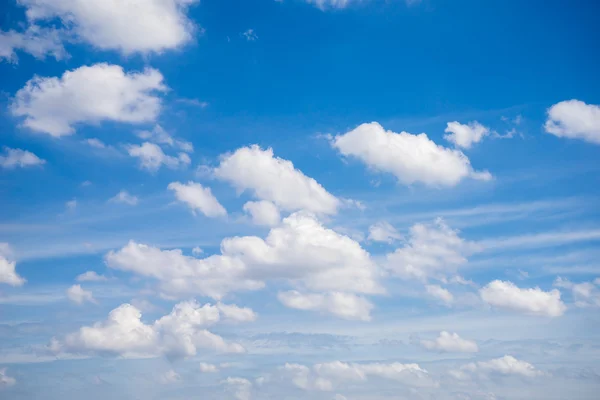 美しい雲と青い空 — ストック写真