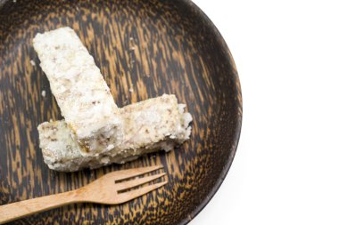 Çin ve Tay tatlı tatlı Taro palm ahşap tabak üzerinde kızarmış