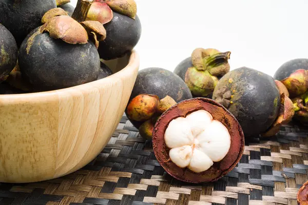 Verse mangosteen, tropisch fruit — Stockfoto