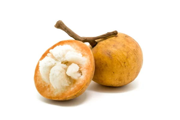 Santol frutas isoladas sobre fundo branco — Fotografia de Stock