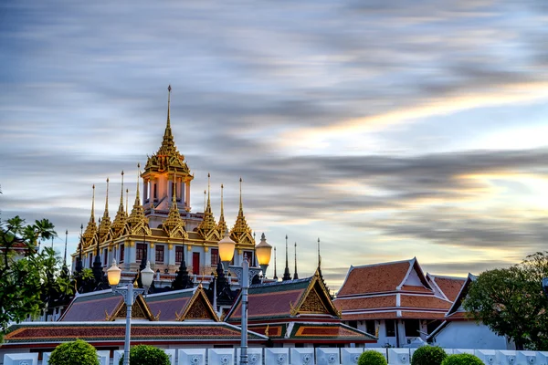 Loha Prasat Metal Palace en Wat ratchanadda — Foto de Stock