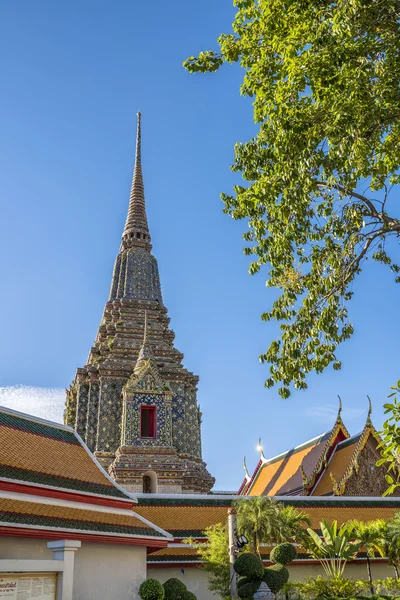 Wat pho es el hermoso templo en Bangkok, Tailandia . —  Fotos de Stock