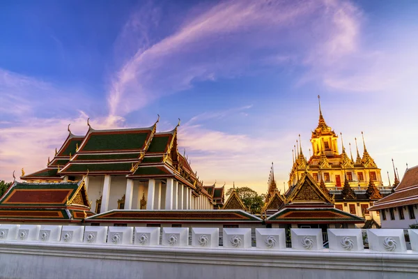 Loha Prasat Palazzo di metallo a Wat ratchanadda , — Foto Stock