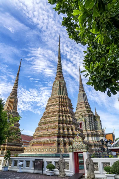 Wat pho è il bellissimo tempio di Bangkok, Thailandia . — Foto Stock
