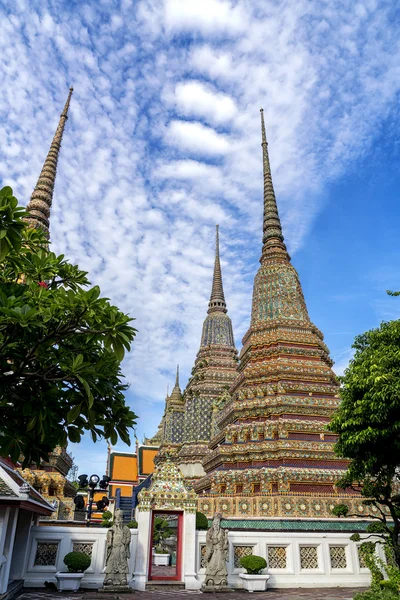 Wat pho es el hermoso templo en Bangkok, Tailandia . — Foto de Stock