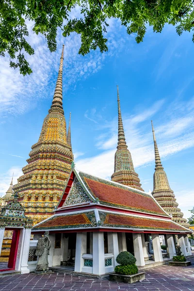 Wat pho es el hermoso templo en Bangkok, Tailandia . —  Fotos de Stock