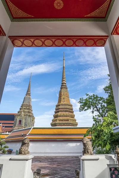 Wat pho es el hermoso templo en Bangkok, Tailandia . —  Fotos de Stock