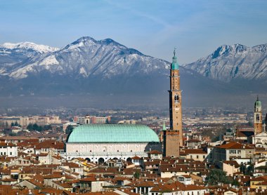Vicenza, İtalya, panorama Bazilikası'na Palladiana ve Summano Mo