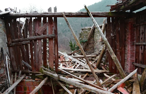 Suť a trosky domu zničeny silným earthqu — Stock fotografie