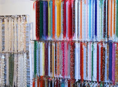 kolye mücevher ve kostüm dükkanında Satılık çok güzel