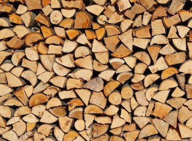 günlükleri ve Odunluk bir woodpile kereste