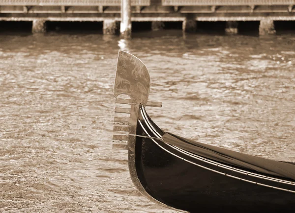 Venetian gondola sailing the sea — Stock Photo, Image