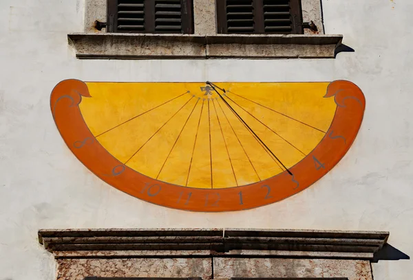 Ancient Sundial with numerals marking the hours  during sunny da — Stock Photo, Image