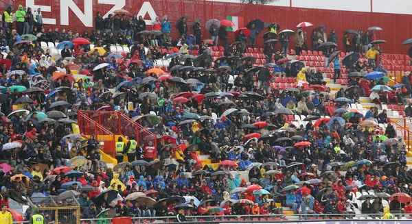 VICENZA, ITALIA - 13 de octubre de 2015: Campeonato de la UEFA Sub-21 Qu —  Fotos de Stock