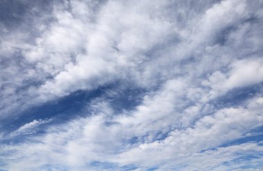  beyaz bulutlar mavi gökyüzünde tüm şekiller