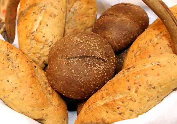 香从意大利面包师烤面包 — 图库照片