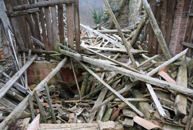 moloz ve güçlü earthqu tarafından yok ev kalıntıları