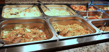 Makarna ve pirinç açık büfe sanayi kafeteryada