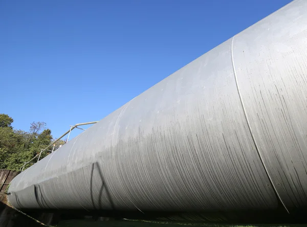 Druckbehälter für die Speicherung von Erdgas im Kraftstoffspeicher — Stockfoto