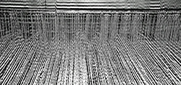 Tkalcovský stav v textilním průmyslu na výrobu vlněných blanke — Stock fotografie
