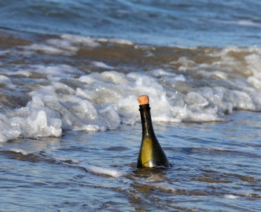 gizli bir mesaj 11 ile okyanus şişede