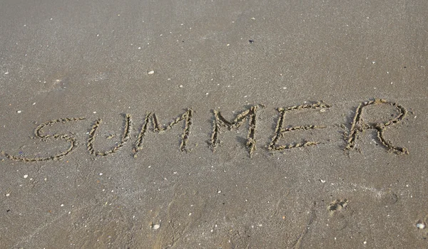 Été écrit sur la plage — Photo