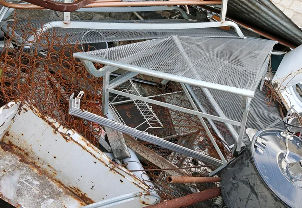 Ferro materiaal storting op een stortplaats — Stockfoto