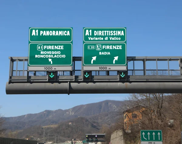 Перетин Автострад Вказівкою Дістатися Флоренції Текстом Італійською — стокове фото