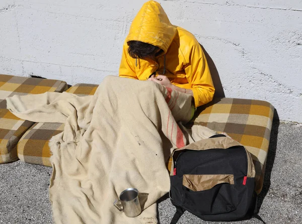 Young Homeless Man Old Mattress Road Waiting Alms — Stock Photo, Image