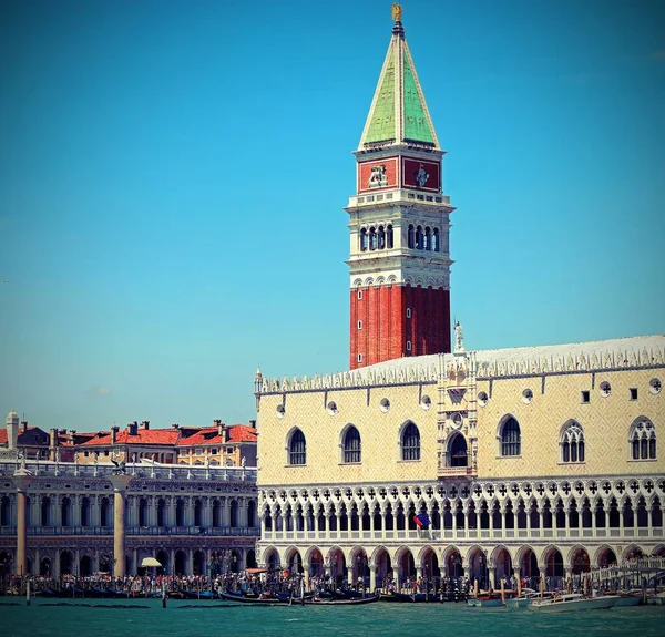 Высокая Колокольня Образует Море Венеции Названием Campanile San Marco Старым — стоковое фото