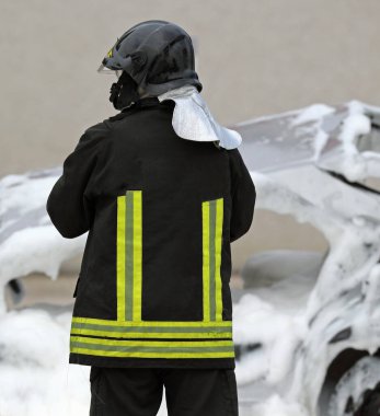 İtalyan itfaiyeci üniforması ve İtalyanca 'da 