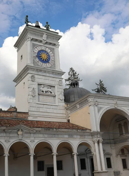 Torre Dell Orologio Nella Piazza Principale Della Città Udine Nel — Foto Stock