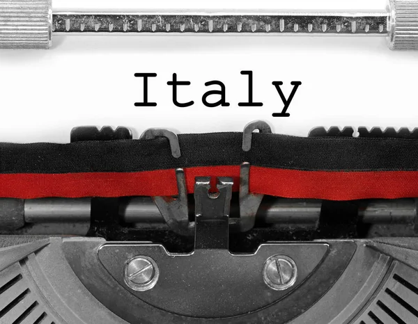 Ιταλία Γράφει Μια Παλιά Γραφομηχανή Αντίκα Λευκό Χαρτί Μαύρο Μελάνι — Φωτογραφία Αρχείου