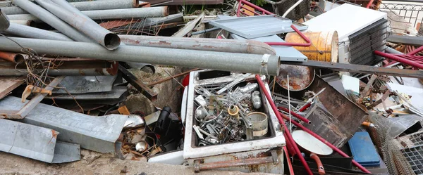 Metal Gran Vertedero Reciclador Para Recuperar Objetos Usados Poder Reciclarlos — Foto de Stock