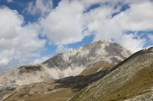 Fantastické Horské Panorama Jasného Dne Hor Abruzzo Regionu Střední Itálii — Stock fotografie