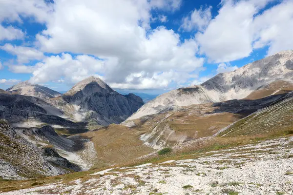 Fantástico Panorama Das Montanhas Apeninos Região Abruzzo Centro Itália Sem — Fotografia de Stock