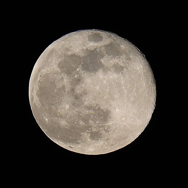 Superluna Super Moon Maxi Moon 그리고 여러분은 크레이터와 산들을 배경으로 — 스톡 사진