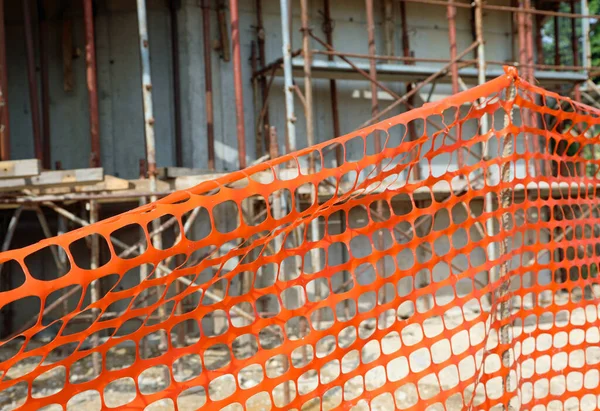 Rede Plástico Laranja Para Proteção Canteiro Obras Durante Renovação Edifício — Fotografia de Stock