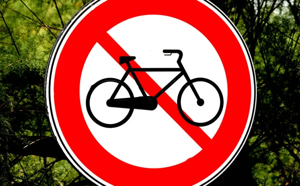 Big Road Sign Indicating Prohibition Passage Bicycles Which Favors Vehicular — Stock Photo, Image