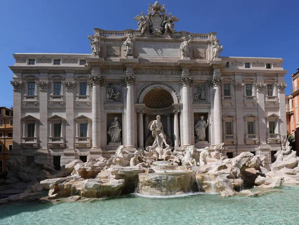 Fuente Muy Grande Trevi Roma Italia Sin Gente Durante Encierro —  Fotos de Stock