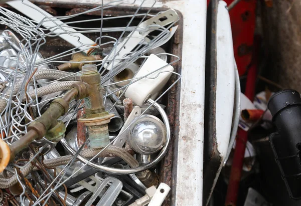 Metal Material Ferroso Aterro Grande Reciclador Para Recuperar Objetos Usados — Fotografia de Stock