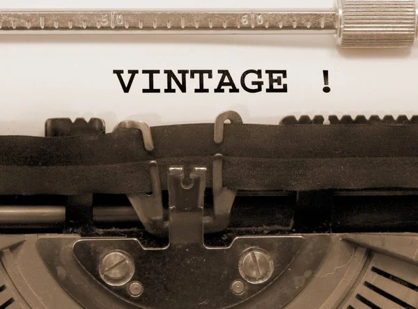 Vintage Écrit Par Vieille Machine Écrire Avec Effet Sépia Vieux — Photo