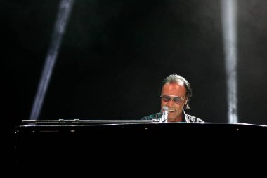 Vicenza, VI, İtalya - 8 Eylül 2021: Vendi ANTONELLO, İtalyan şarkıcı ve müzisyen.